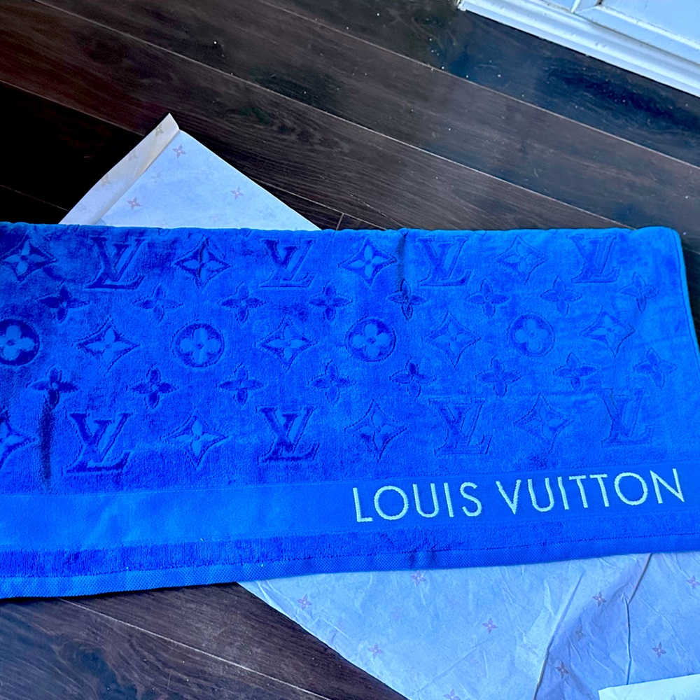 Louis Vuitton beach towel (LVacation)
